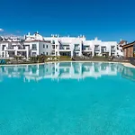 Penthouse In Paraiso Pueblo Style & Serenity * Εστεπόνα