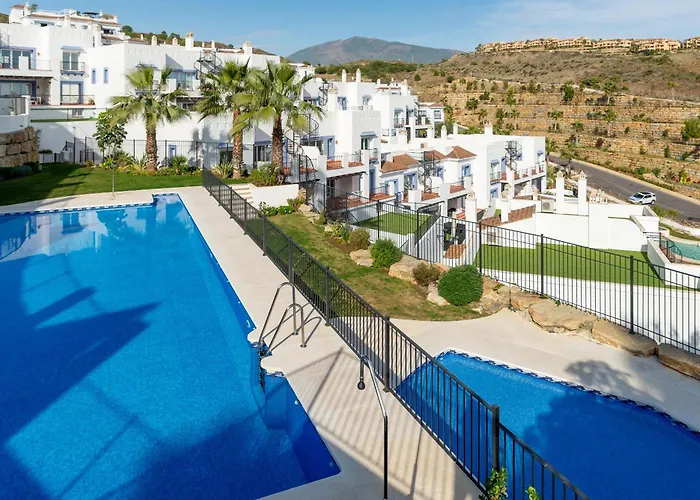 Penthouse In Paraíso Pueblo Style&serenity Estepona